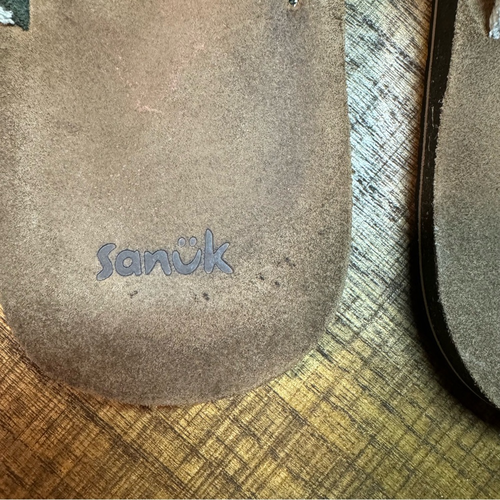 EUC - Sanuk Men’s Flip Flops Size 13 Distressed camouflage print - Picture 6 of 9